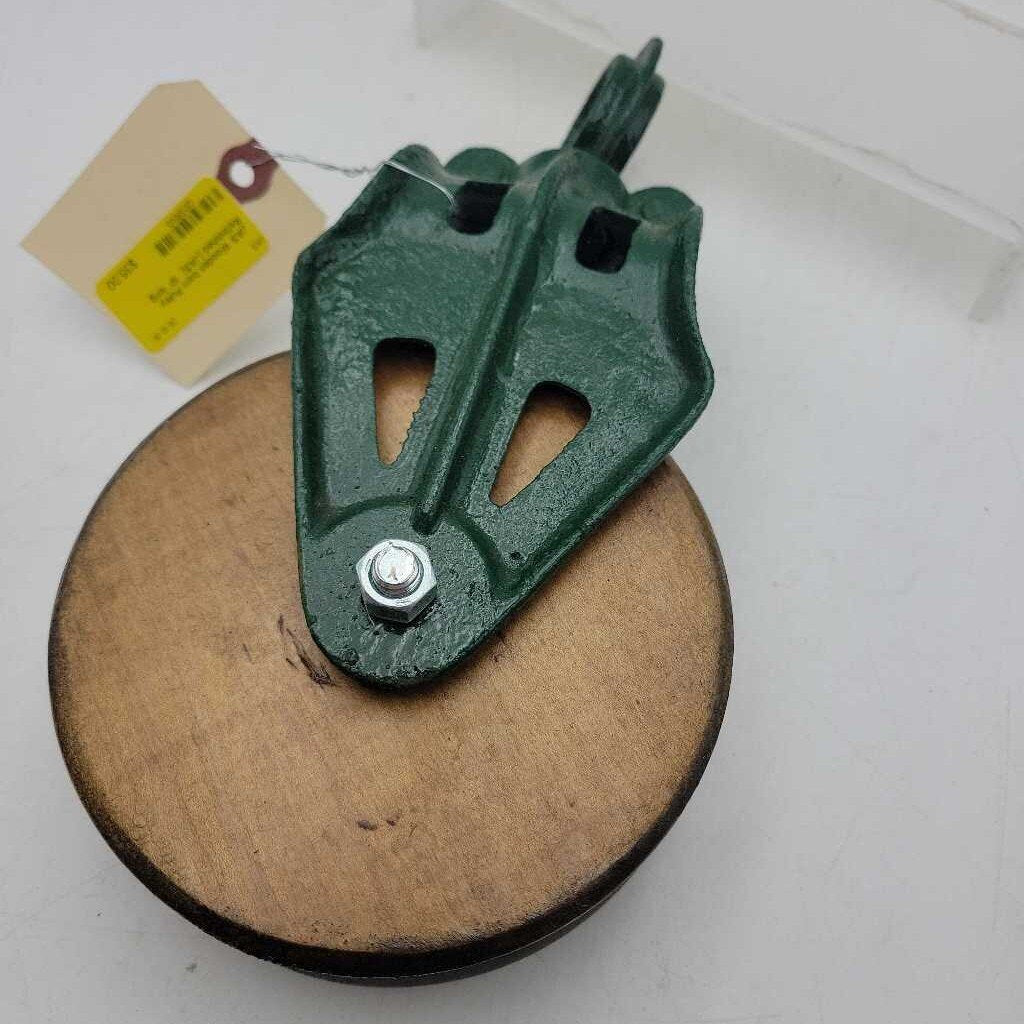 Wooden barn Pulley Refinished (JAS)