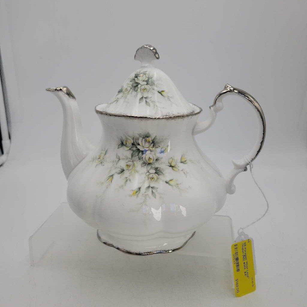 Paragon "First Love" Teapot (NS) #355