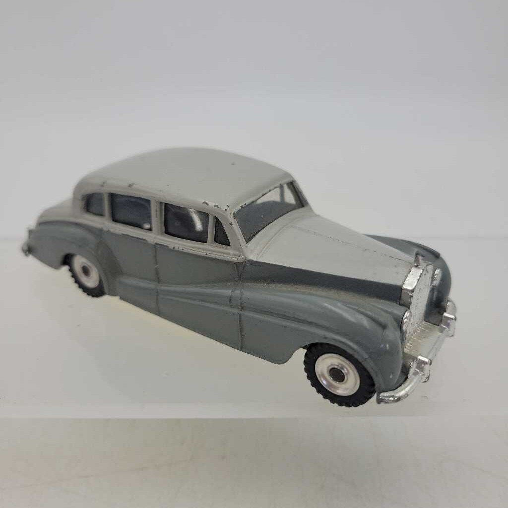 Dinky Rolls Royce Silver Wraith 150 car (YVO) 610