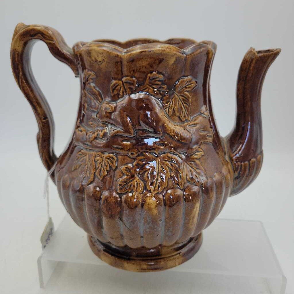 Rare Canadiana Teapot with Beaver, Brantford c.1880. *REF Newlands - Ont. Potters Book