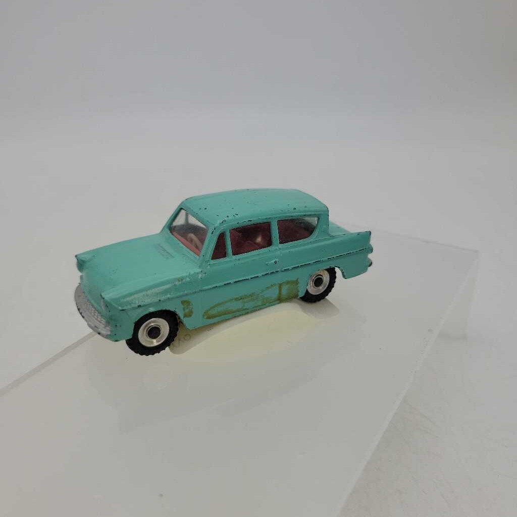 Dinky Ford Anglia car 155 (YVO) 610