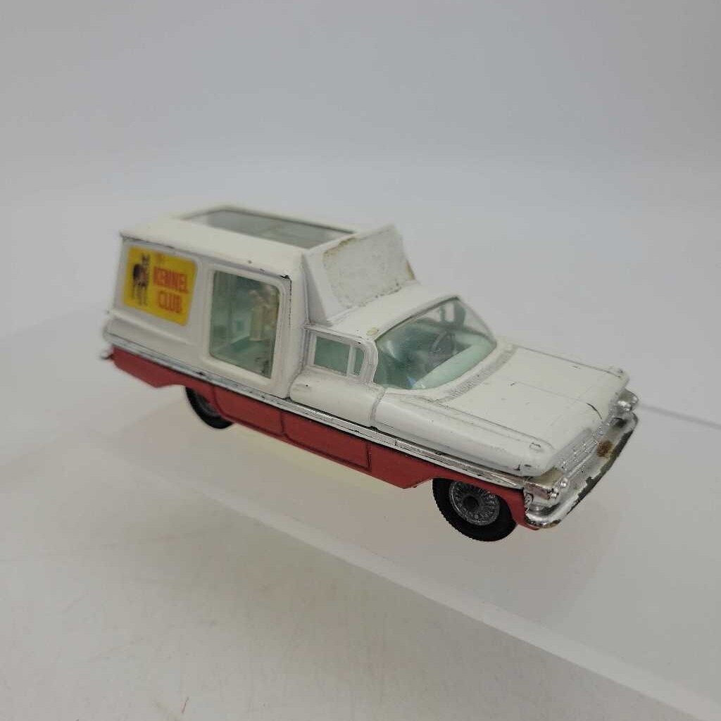 Corgi Toys Chevrolet Impala Kennel Club (YVO) 610