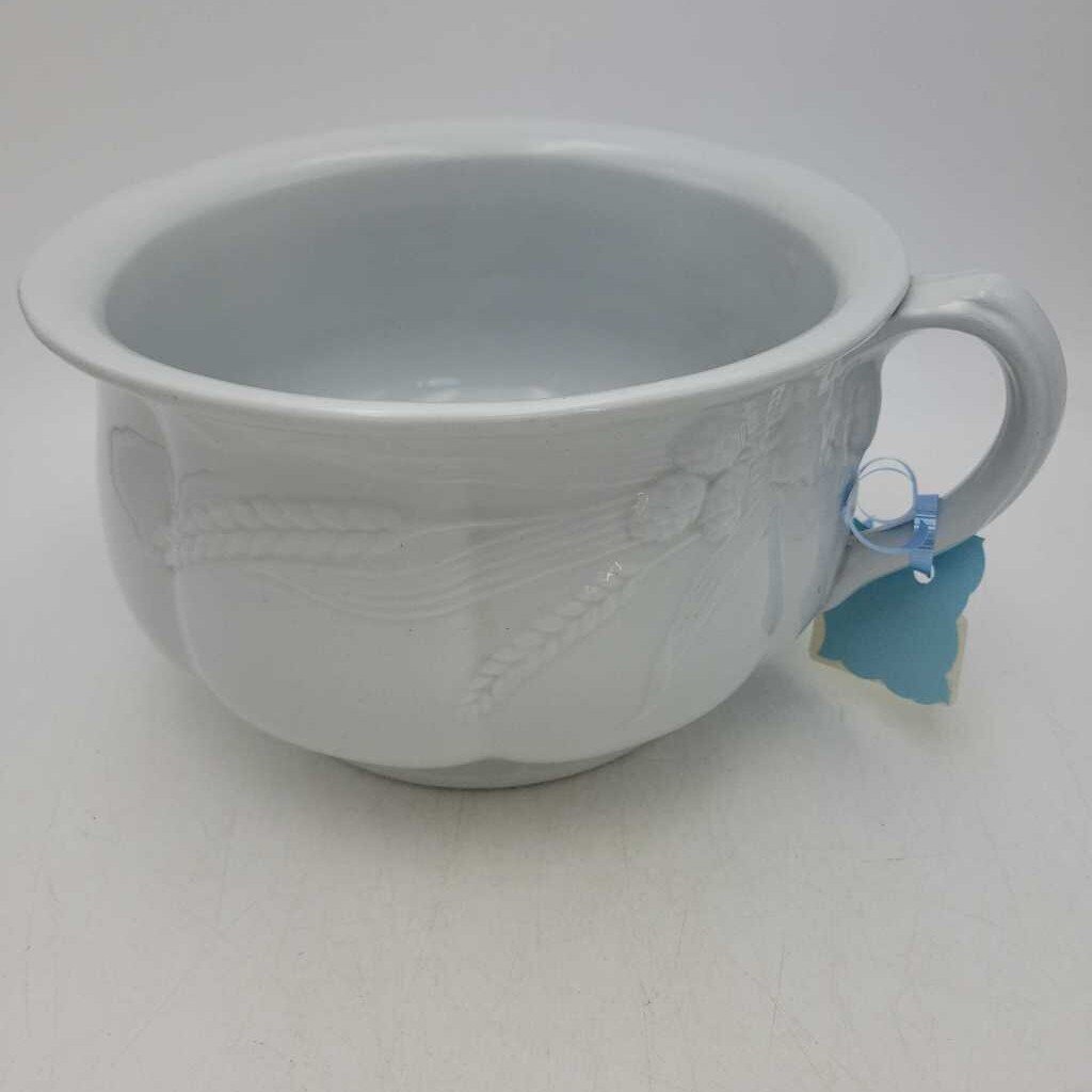 Antique Ironstone Chamber pot Meakin England (TRE)