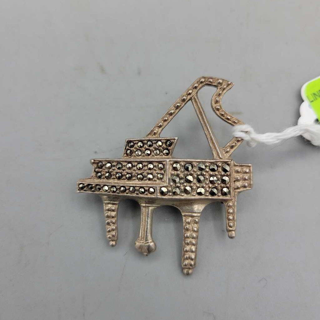 Sterling Piano Pin (LIND) D646