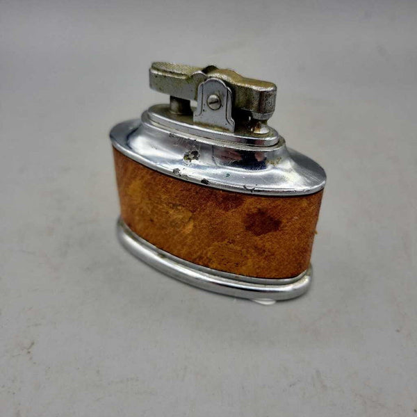 Working Brown glazed table lighter