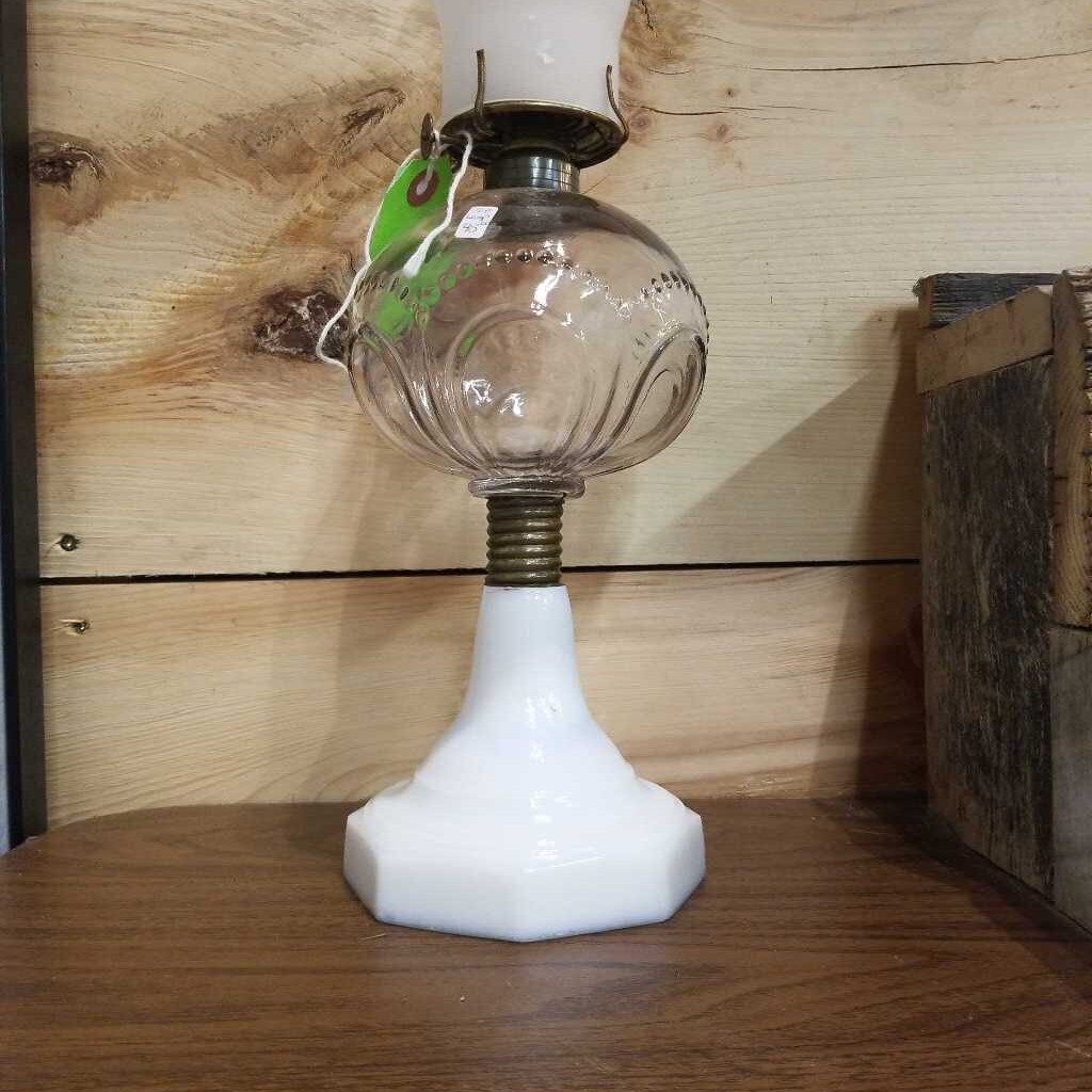 Vintage Oil Lamp (JEF)