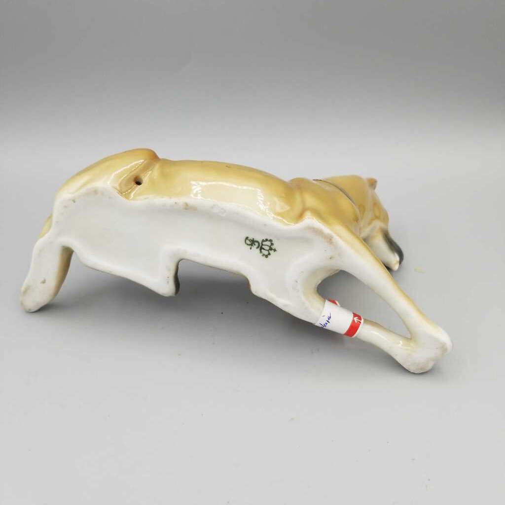 Sitzendorf Austrian Porcelain Dog (JL)