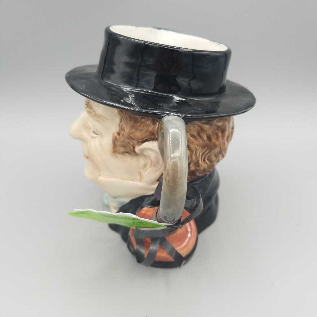 Beswick "Captain Cuttle" (TRE)