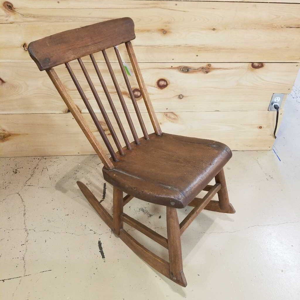 Antique Rocking Chair (GEC) F1007