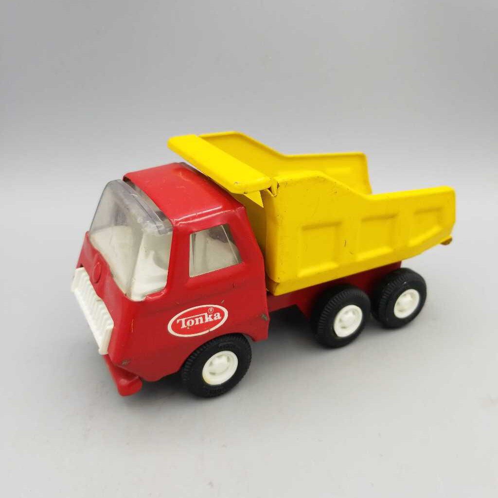 Tonka Dump Truck (DEB)