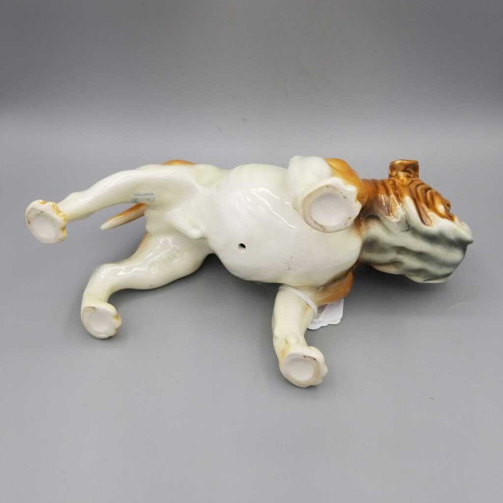 Goebel Bulldog Figure (M2) #16