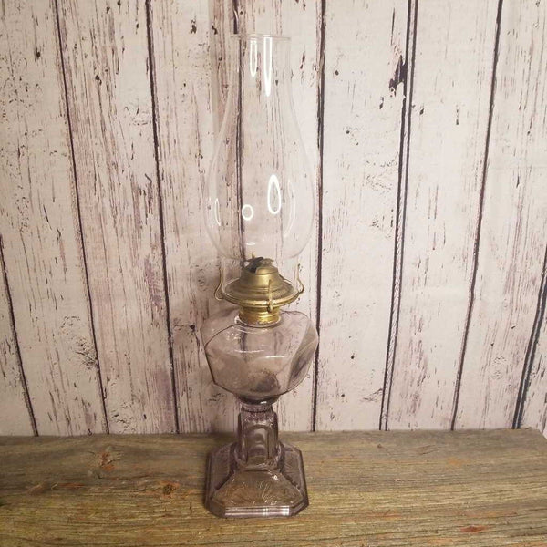 Antique Oil Lamp lantern (Jef)