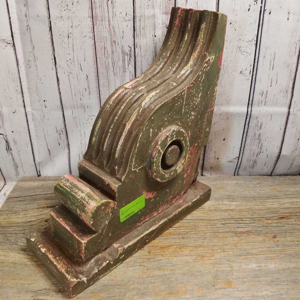 Antique Corbel (NUR) 767