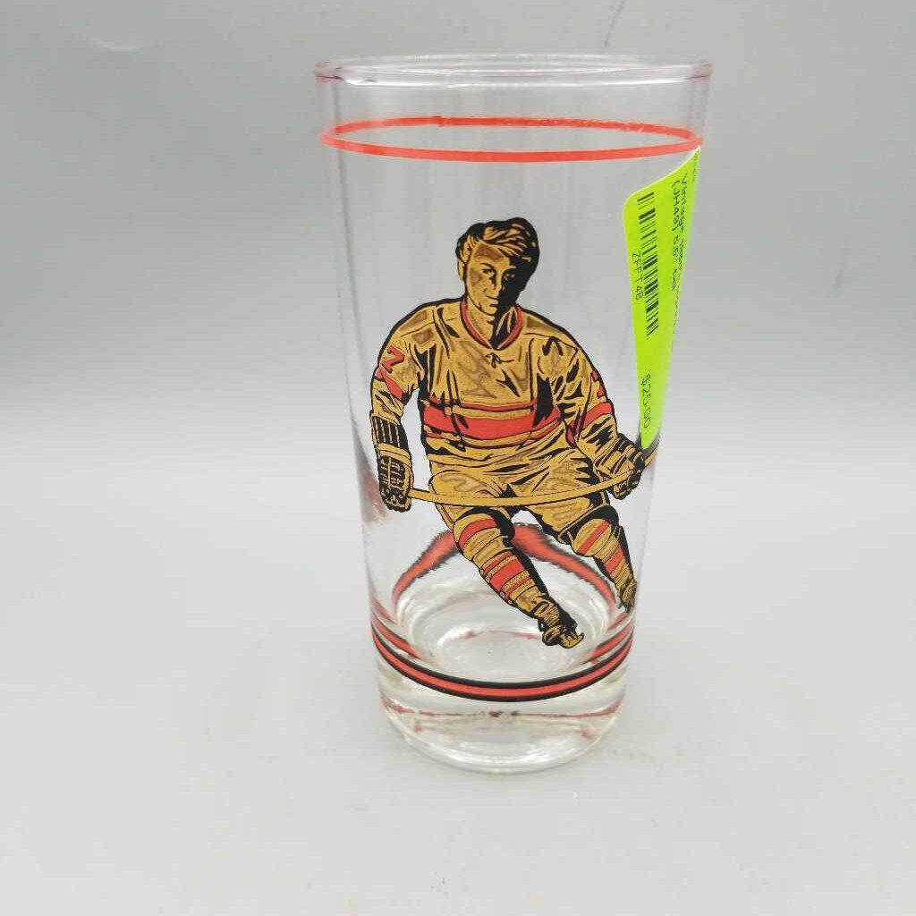 Vintage 1960's Hockey Glass (JH49)