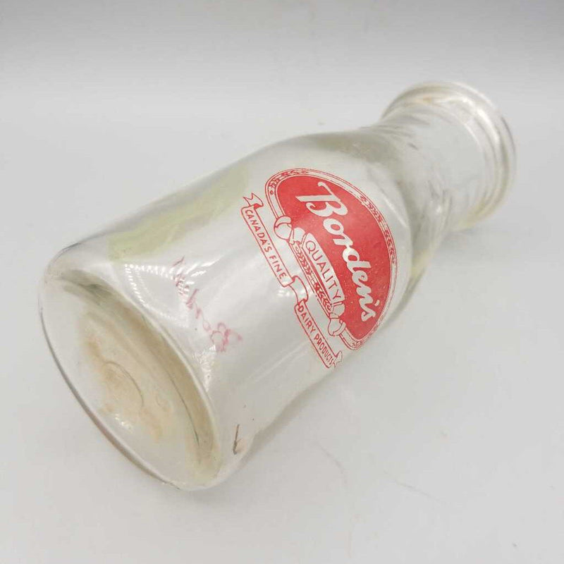 Borden's Dairy Bottle On. (Jef)