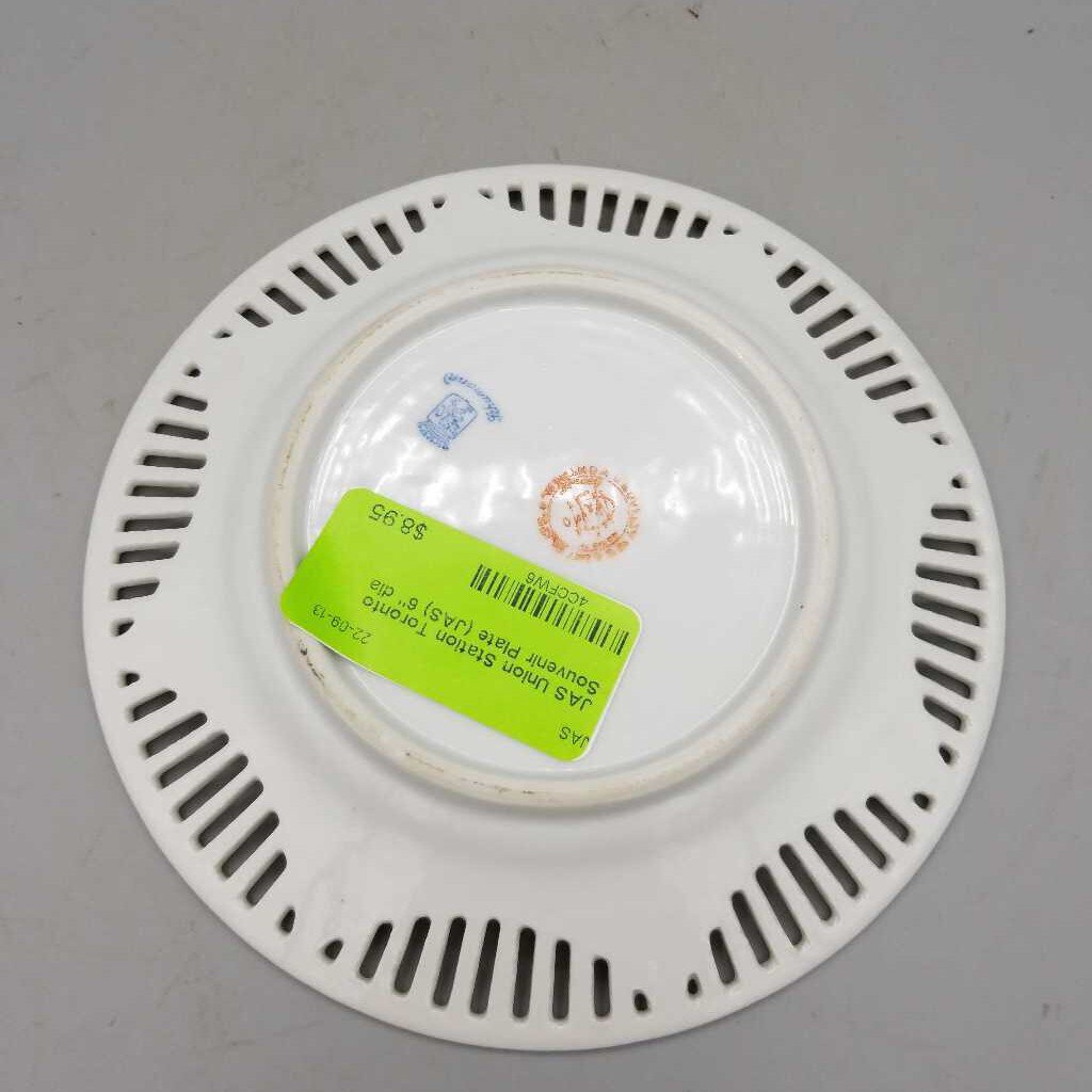 Union Station Toronto Souvenir Plate (JAS)