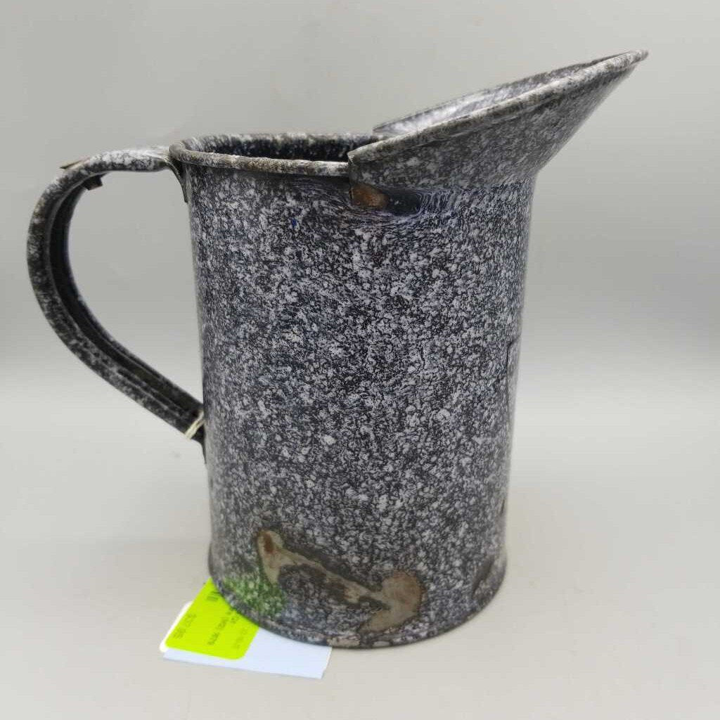 Antique G S W 1 Qt Graniteware Measure (M2) 1679