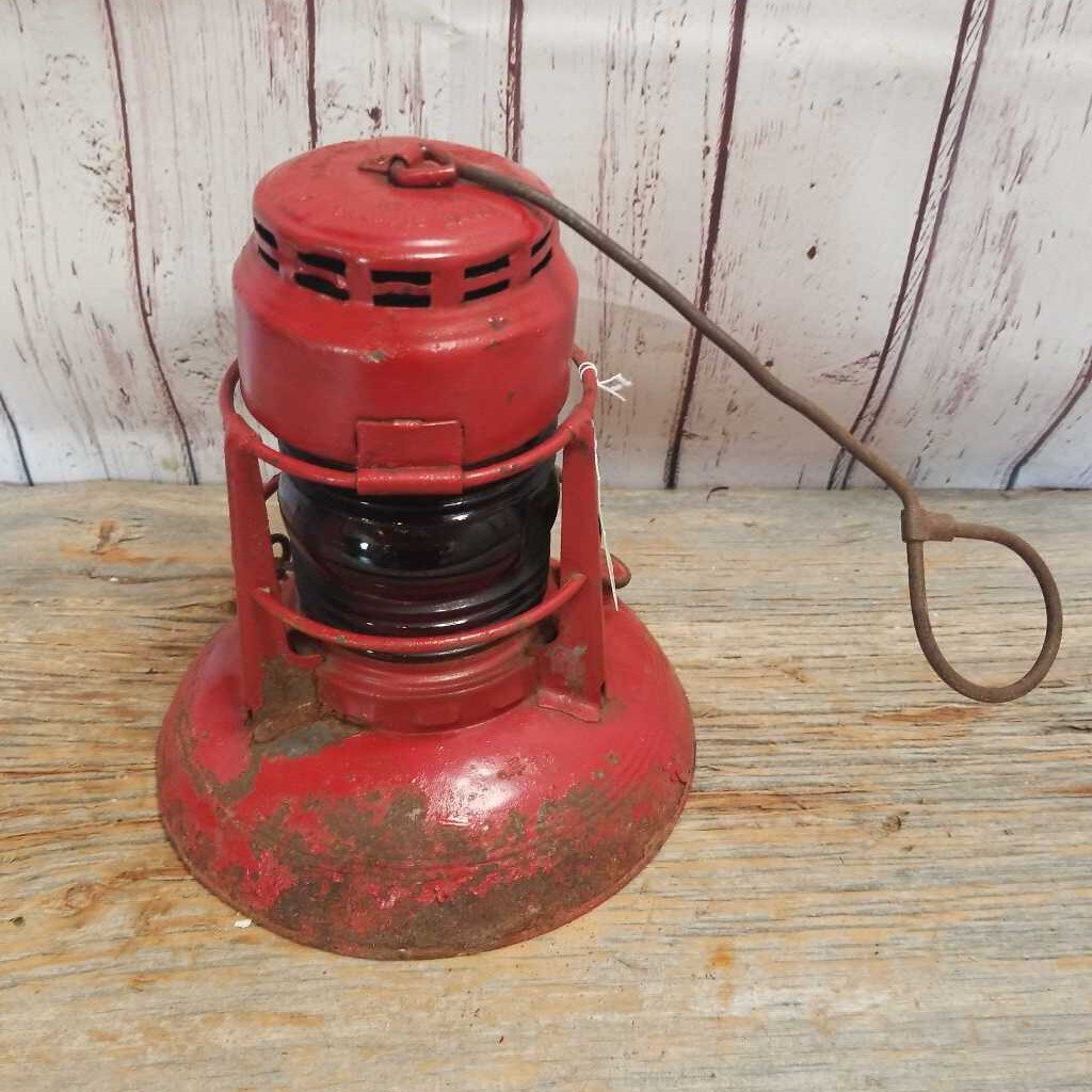 Dietz # 40 Lantern Red Lense (JL)