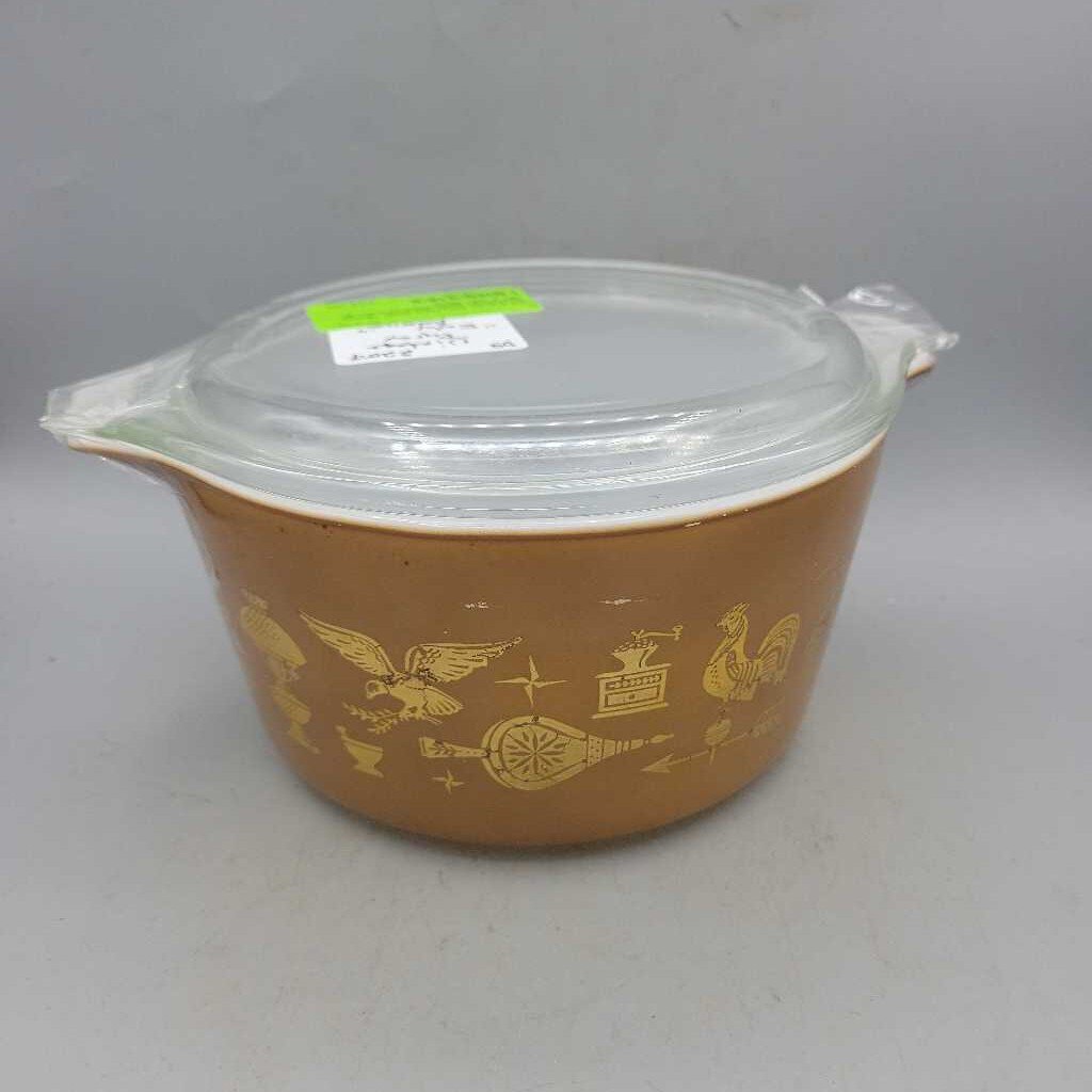 Pyrex Covered Dish "Early American"(DS) 2207