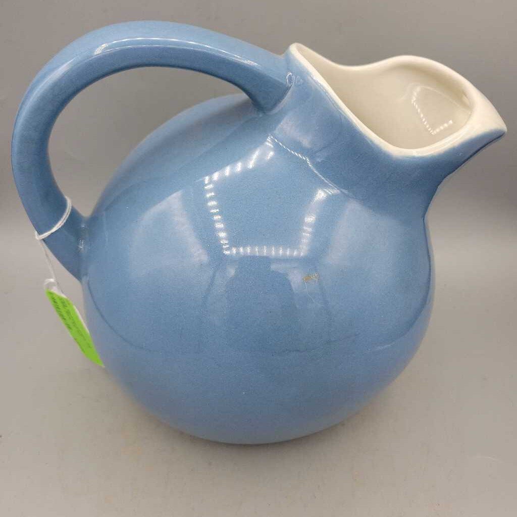 Medalta pottery jug (DEB)