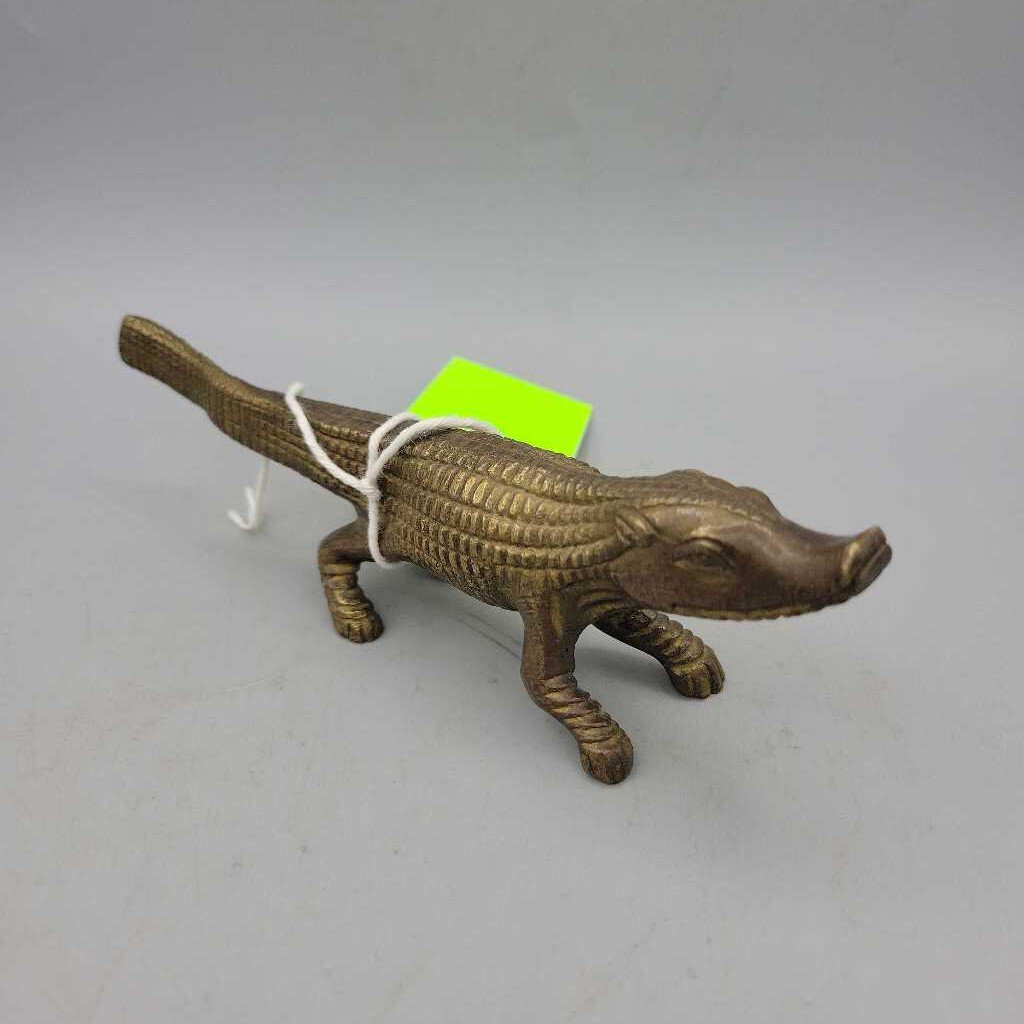 Brass Alligator Paper Weight / Match strike (JH49)