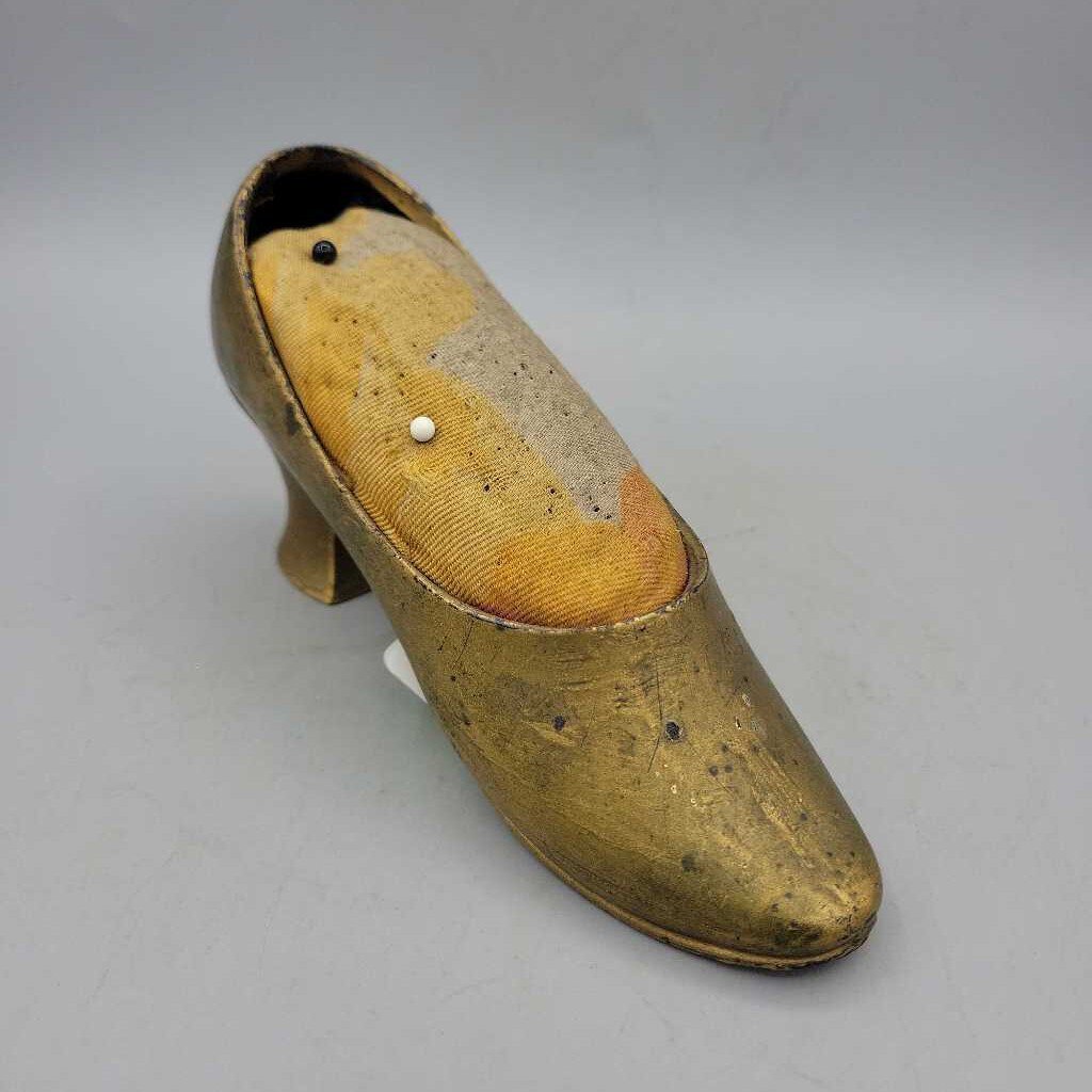 Antique Metal Boot Pincushion (US2)