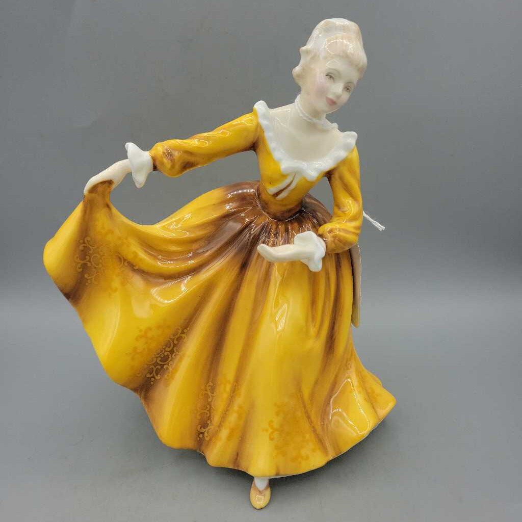 Royal Doulton "Kirsty" (DEB) HN2381