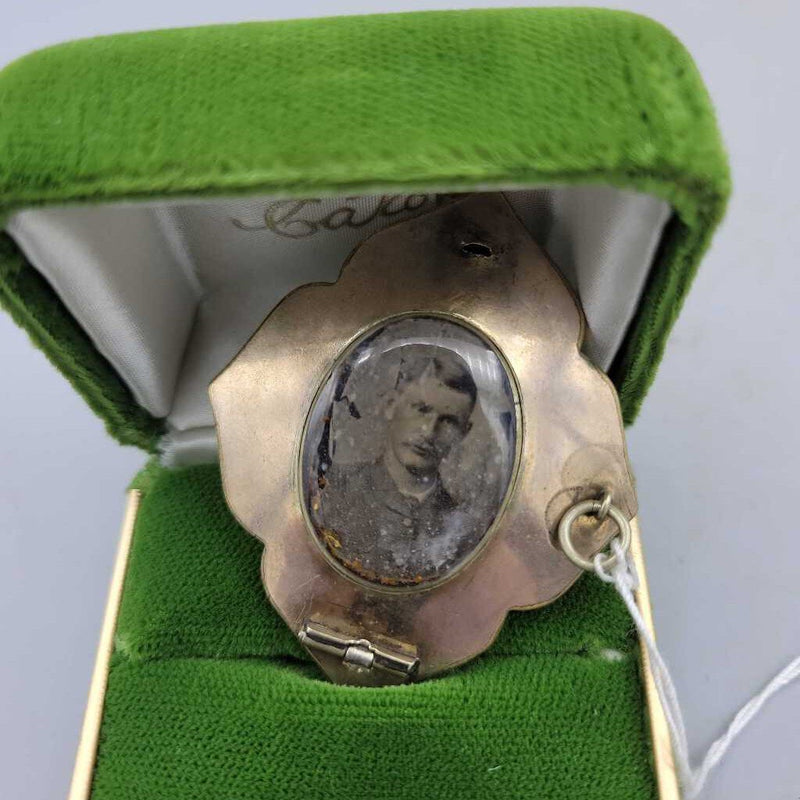 1880s Victorian Golf Filled Photo Brooch - VT