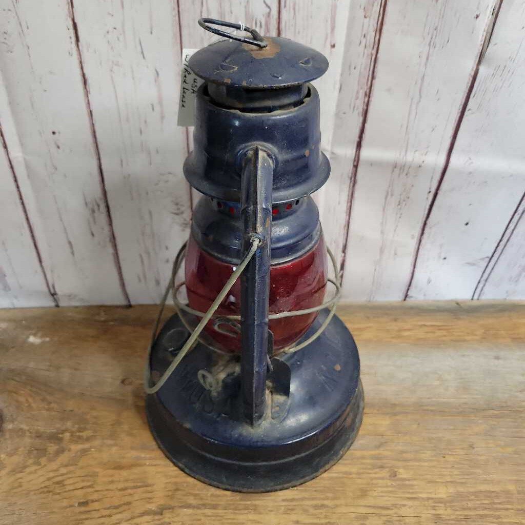 Dietz No # 100 Lantern With Red lenses (JL)