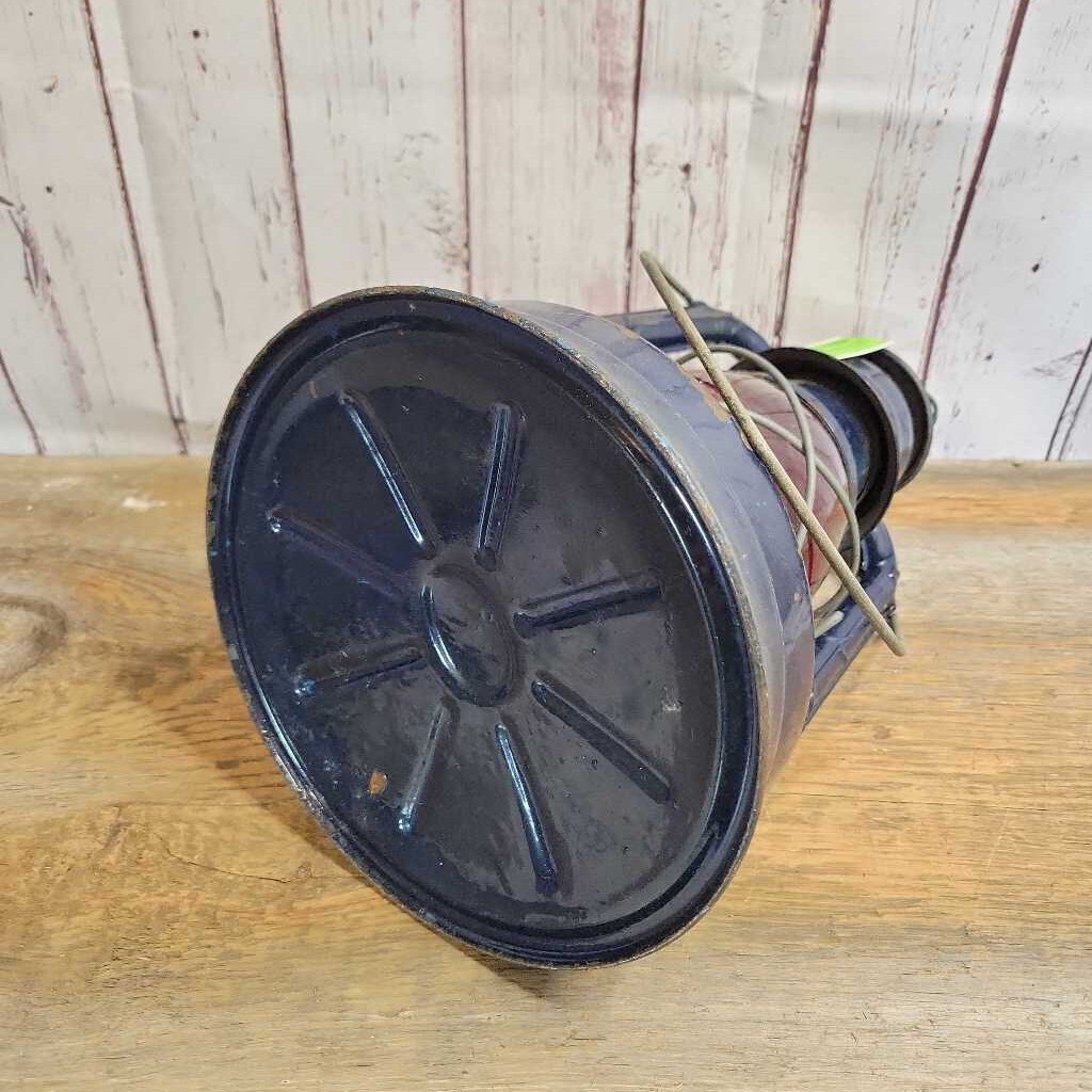 Dietz No # 100 Lantern With Red lenses (JL)