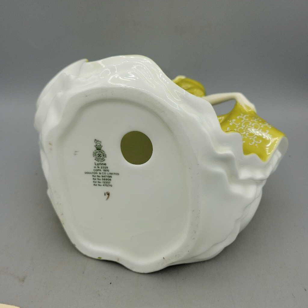 Royal Doulton HN 2392 Lynne 1970 (GEC)