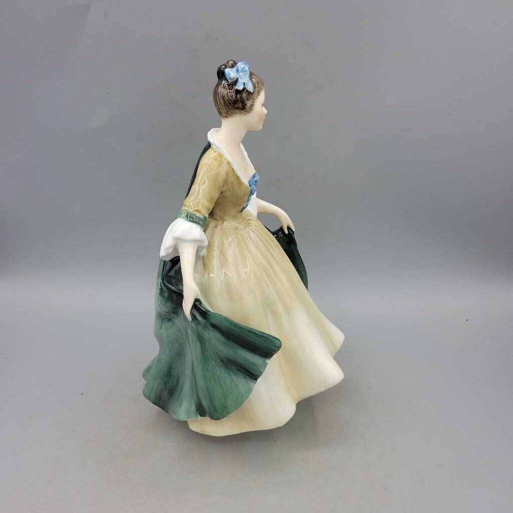 Royal Doulton HN 2264 Elegance 1960 (GEC)
