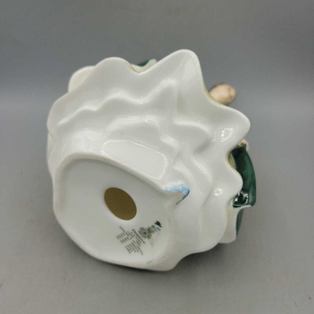 Royal Doulton HN 2264 Elegance 1960 (GEC)