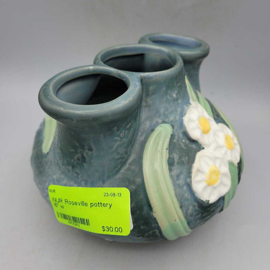 Roseville pottery (NUR)