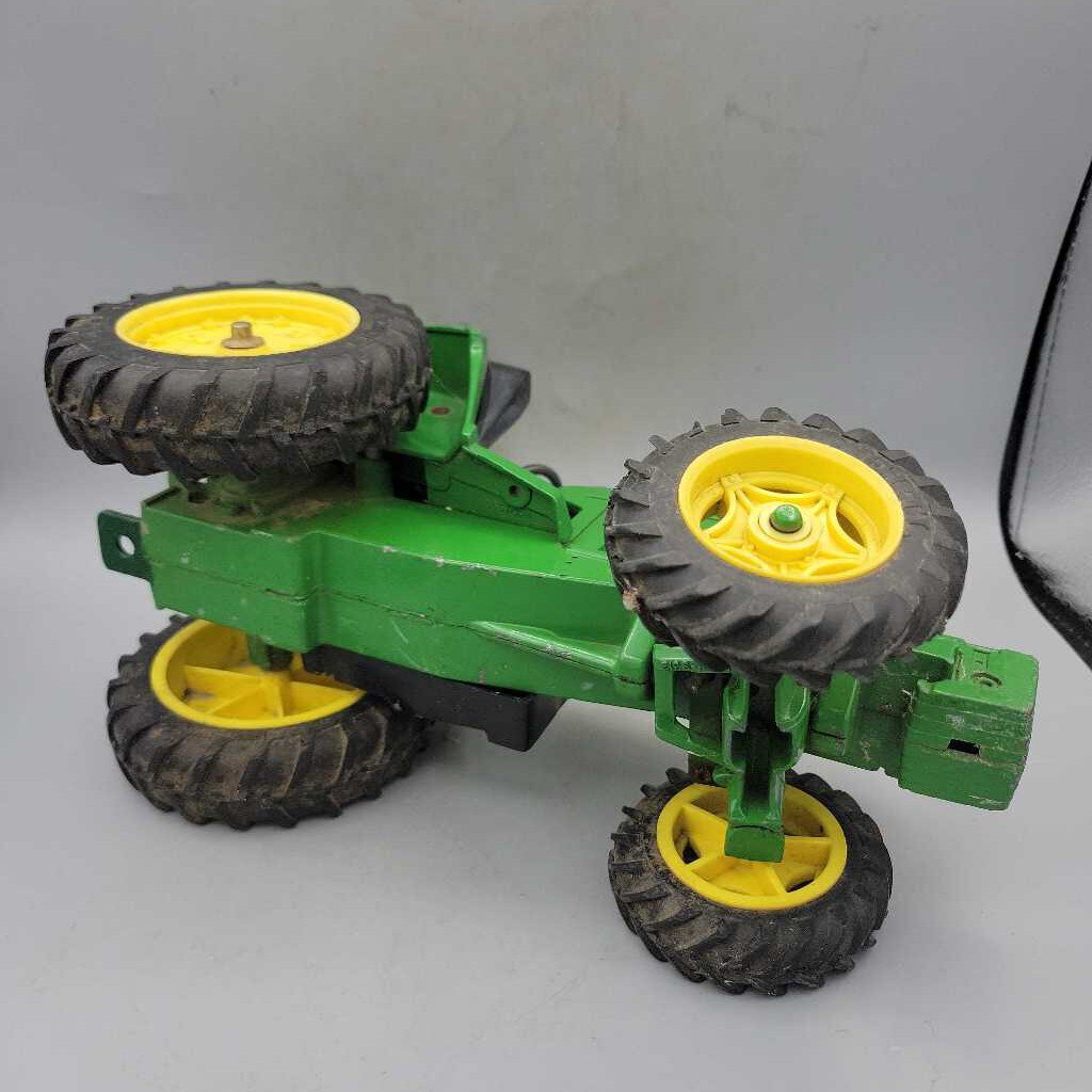 John Deere 4 Wheeler Tractor ertl (RAE)