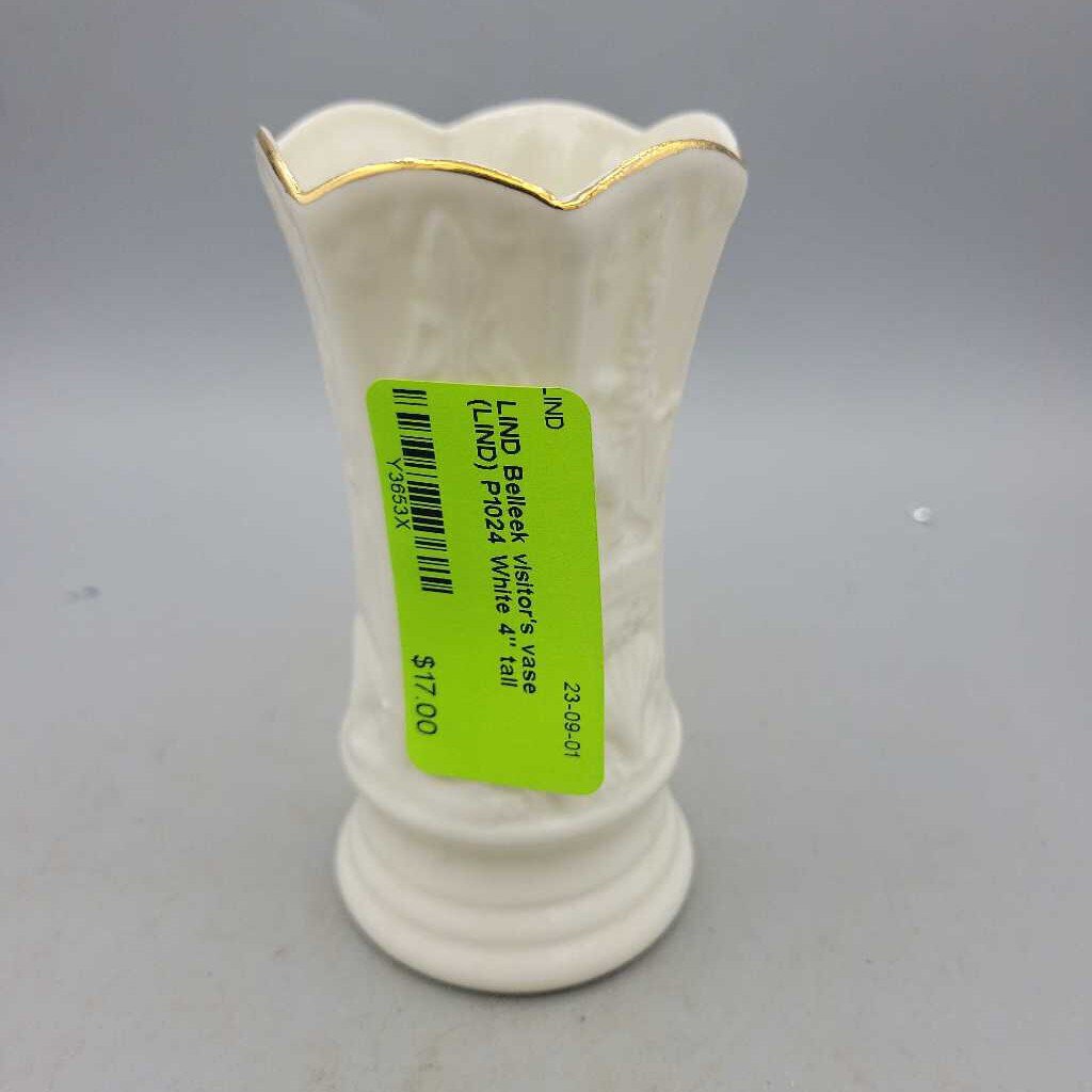 Belleek visitor's vase (LIND) P1024