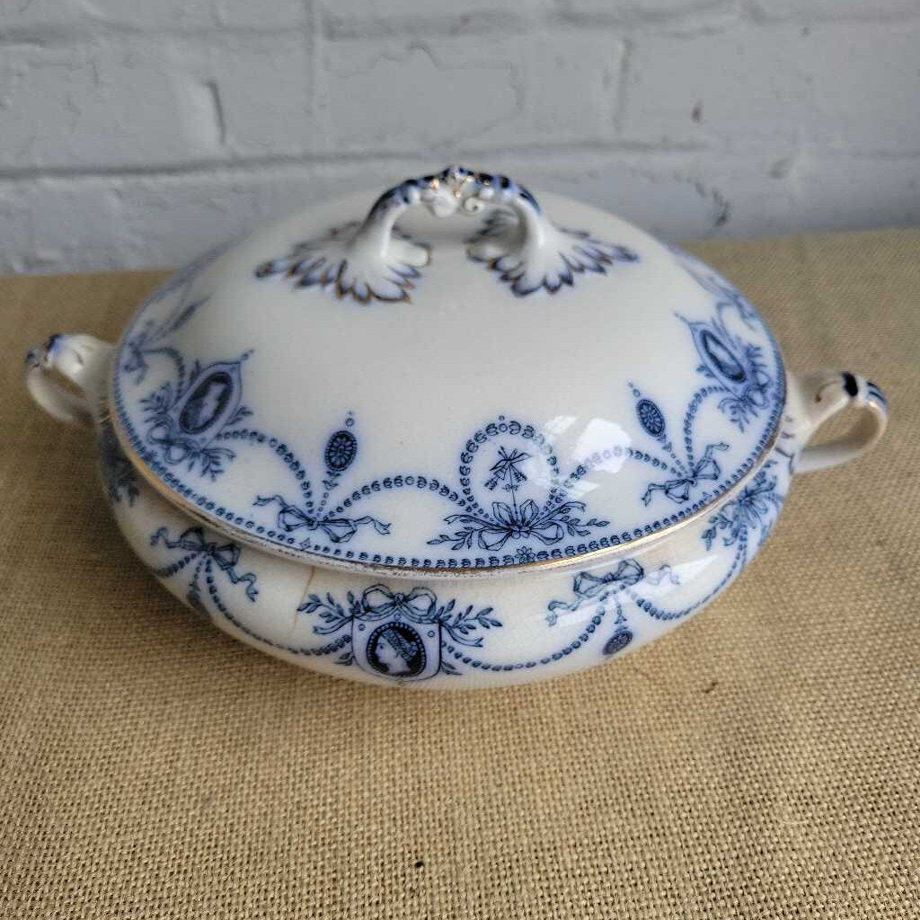 Grimwades Vegetable Tureen (AA)