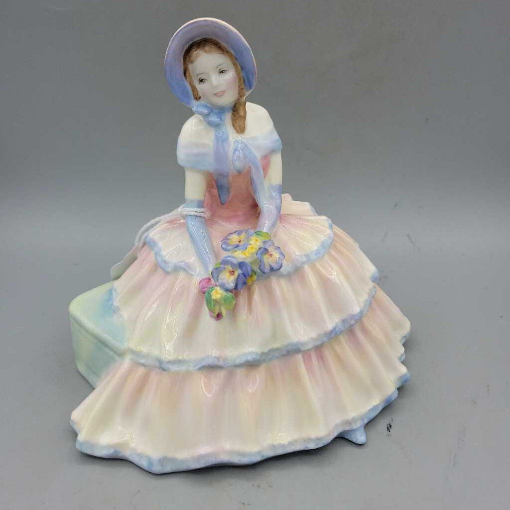 Royal Doulton Daydreams HN.#1731 (NS) 3224