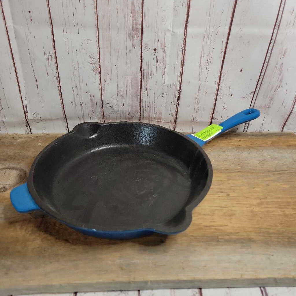 Blue Cast Frying Pan (DMG) 8752