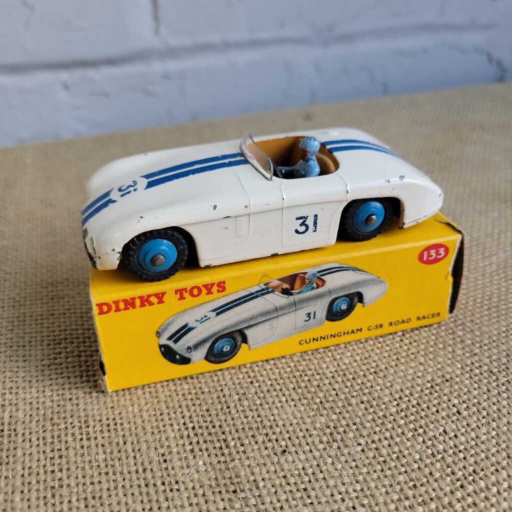 Dinky Toy # 133 Cunningham Car Road Racer (DR)