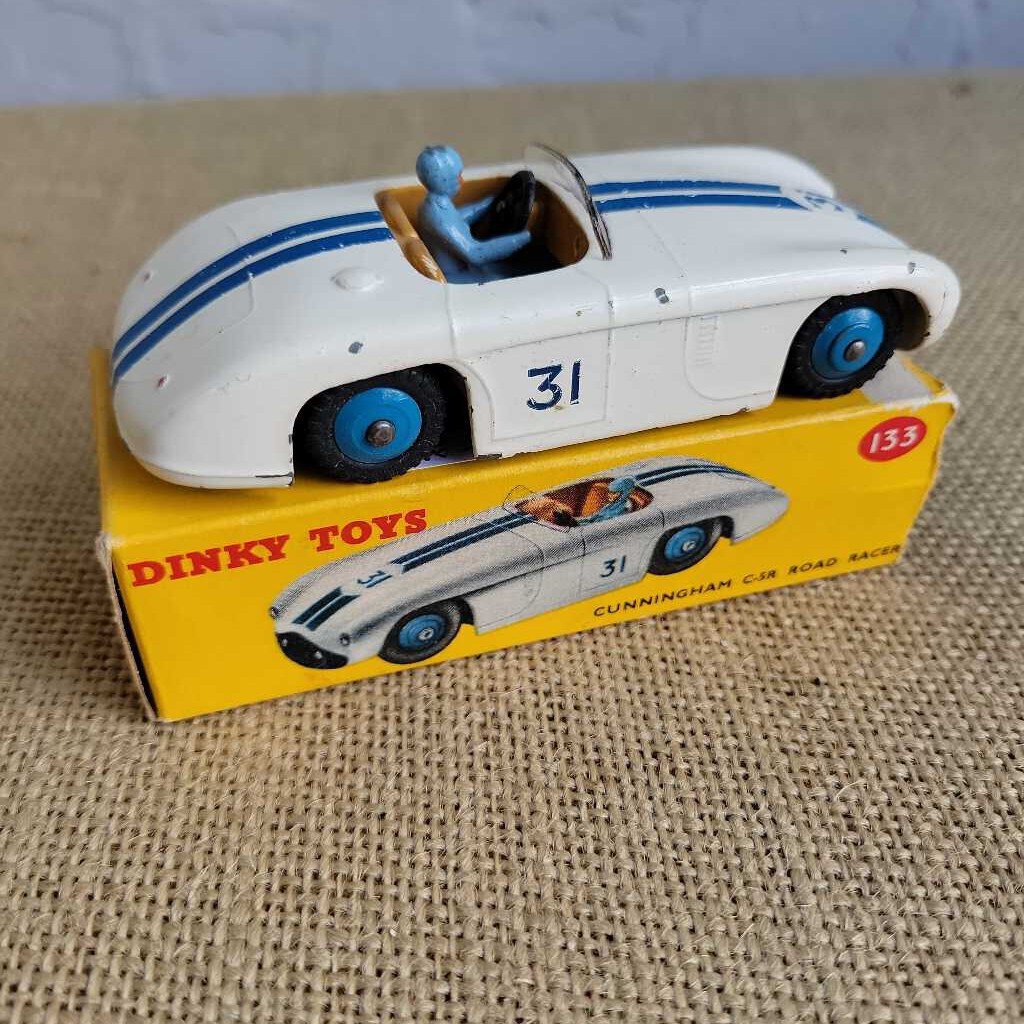 Dinky Toy # 133 Cunningham Car Road Racer (DR)