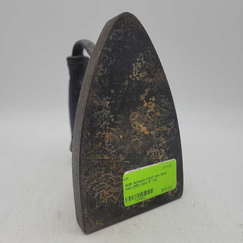 Antique Cast Iron Sad Iron (SR)