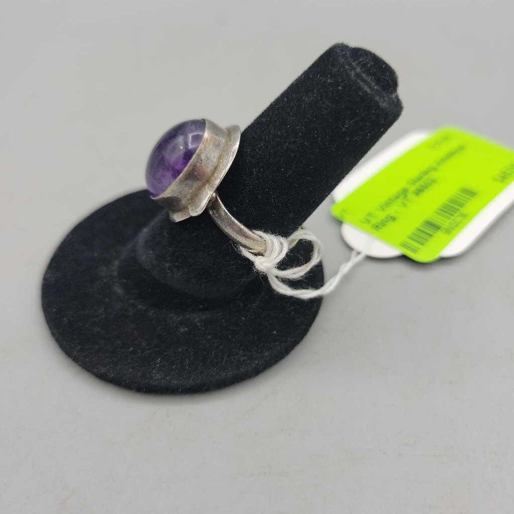 Vintage Sterling Amethyst Ring - VT #8502