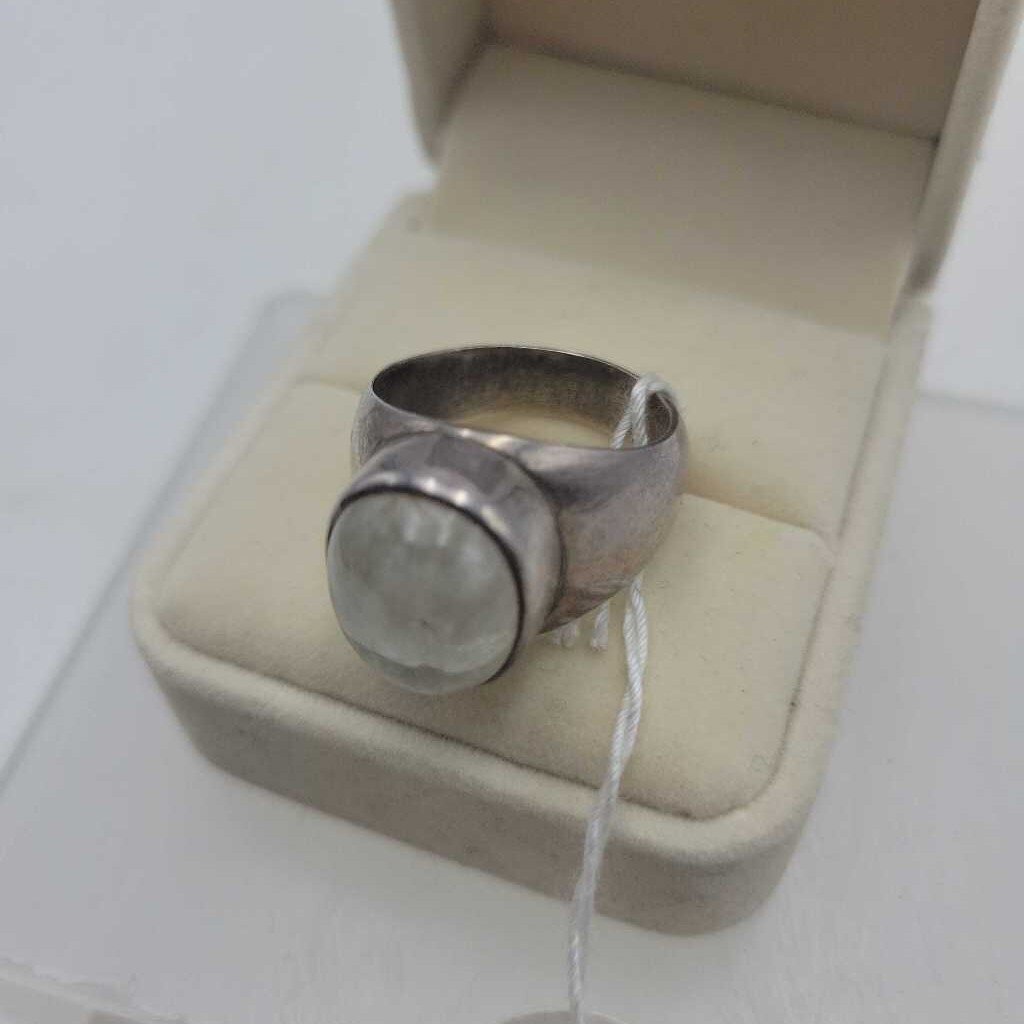 Sterling & Moonstone Cabochon Ring - VT #6703