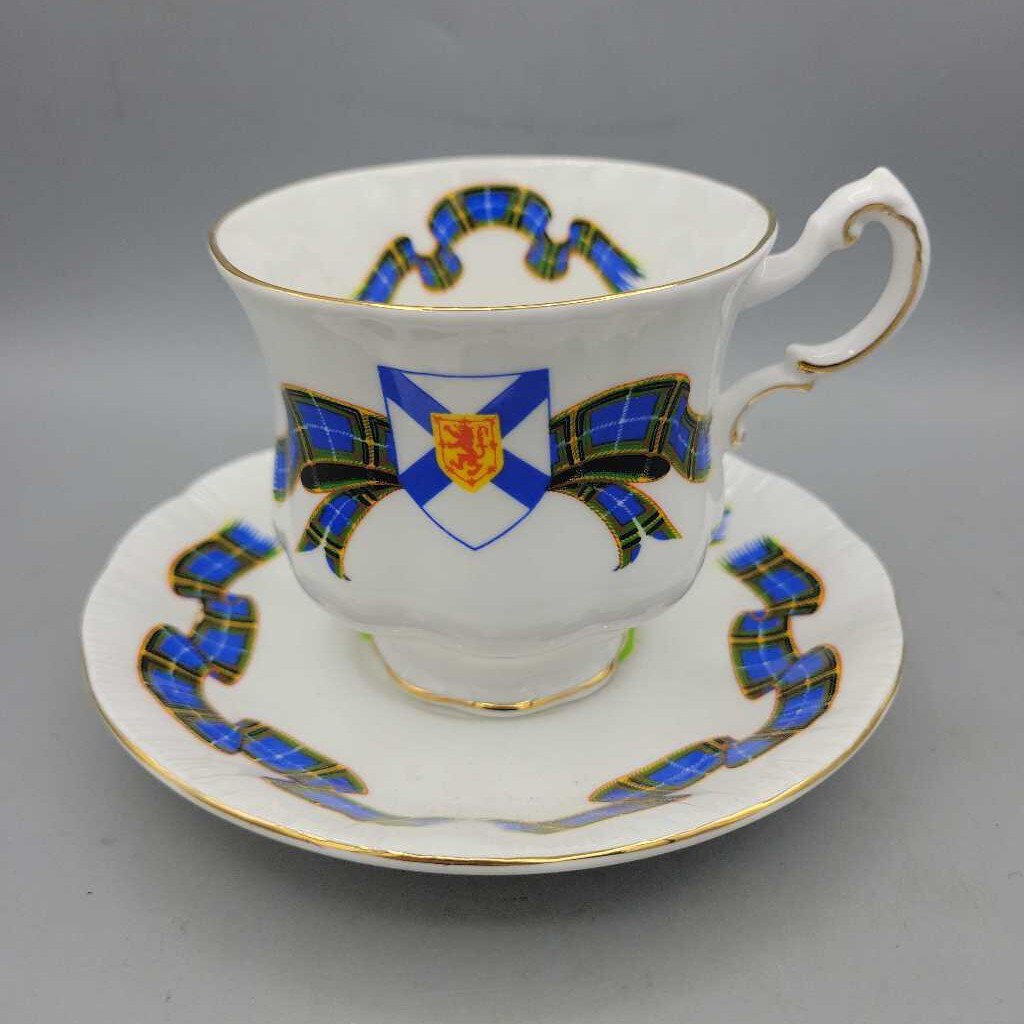 Paragon cup & Saucer Nova Scotia (LIND) P1475