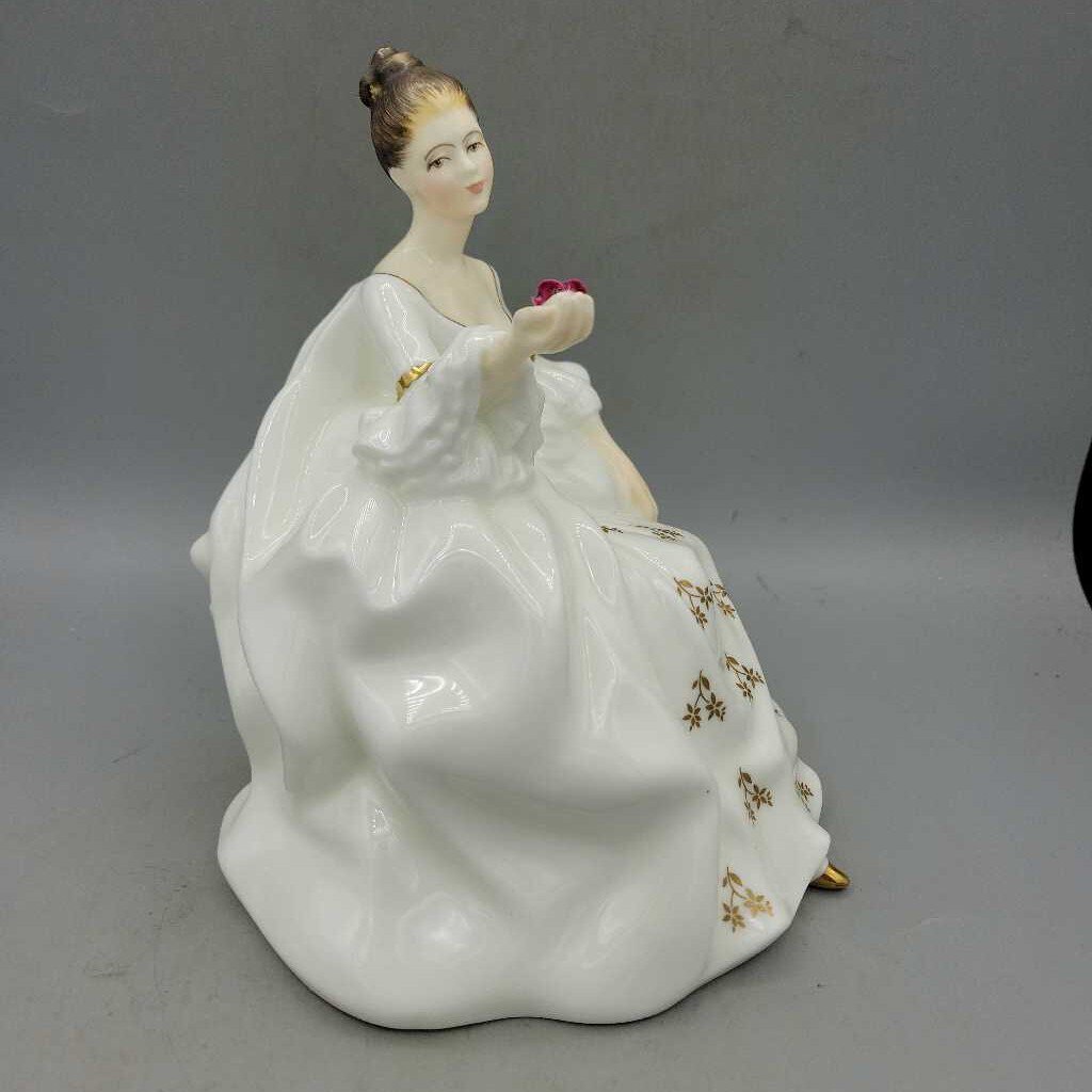 Royal Doulton "My Love " Figurine (YVO) 401 HN 2339