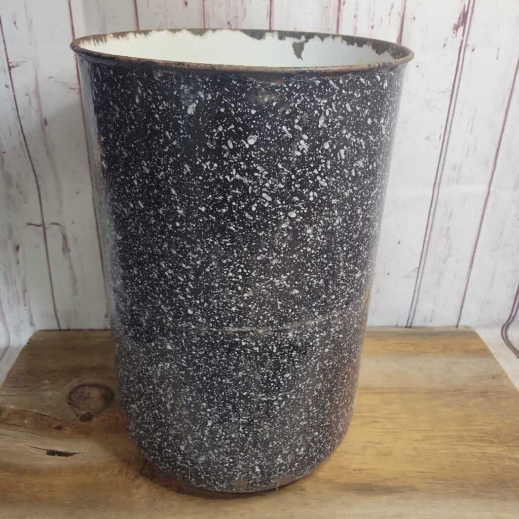 Graniteware Vessel