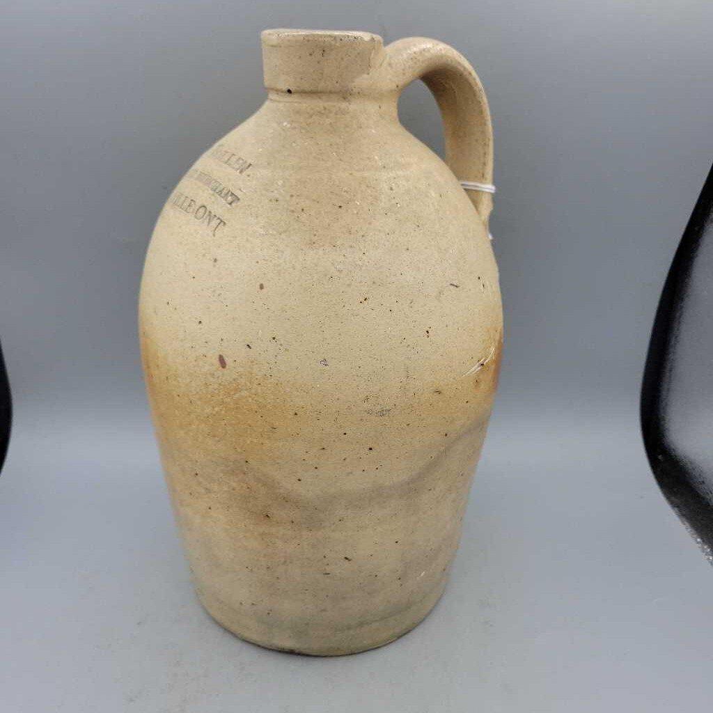 Belleville Stoneware jug Wesley Bullen (JEF)