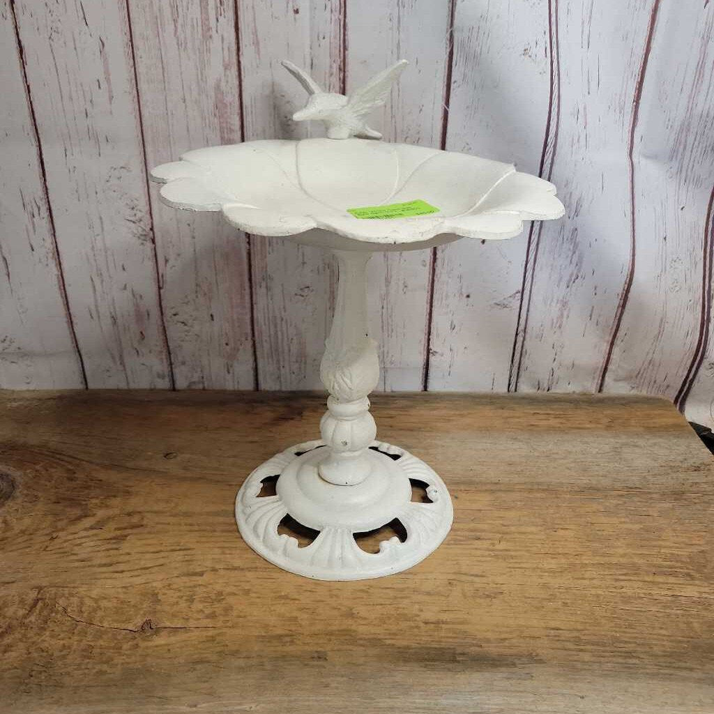 White Cast Iron Bird Bath (COL #1690)