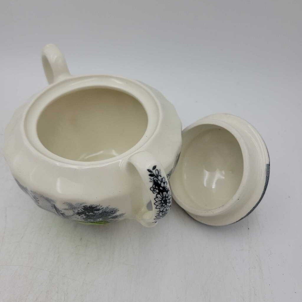 "Made in England' Sugar bowl (NUR)